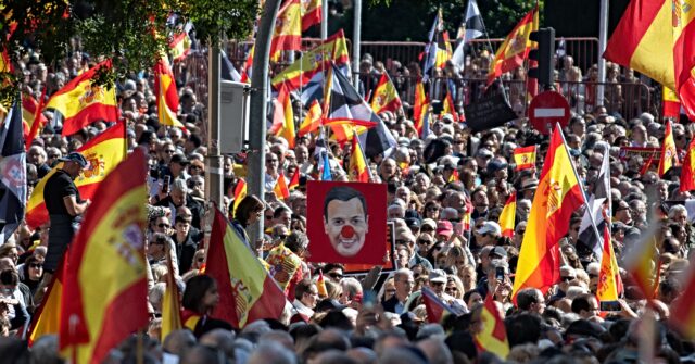 watch:-thousands-march-in-support-of-ceuta-as-third-month-anniversary-of-migrant-invasion-nears