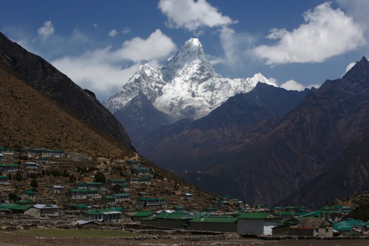 german-climber-dies-after-falling-from-summit-of-nepal’s-popular-ama-dablam-mountain
