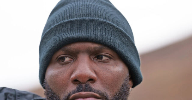 watch:-ex-cowboys-star-dez-bryant-handcuffed,-held-by-cops-at-gunpoint-during-dispute