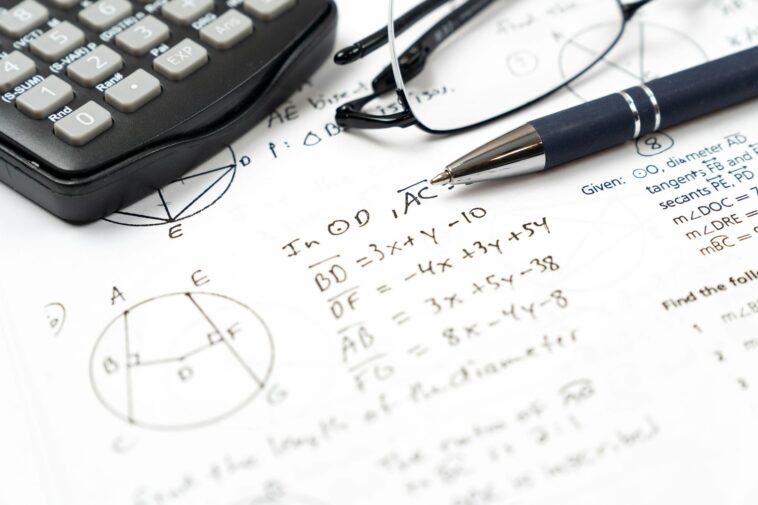 liberal-college-professor-gives-up-grading-homework-after-catching-on-to-student-trend