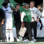 now’s-not-time-for-jets-to-fire-aaron-glenn-—-even-if-he’s-failing-at-coaching’s-most-basic-tenent