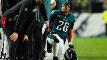 saquon-barkley-suffers-new-injury-in-disastrous-eagles-return