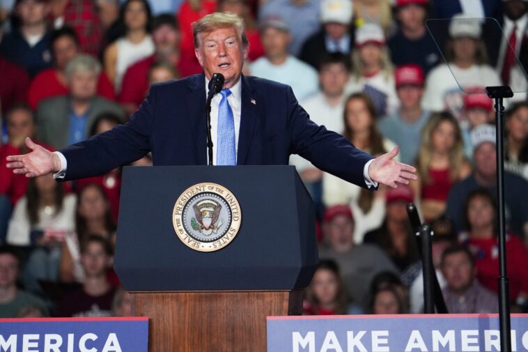 trump-blasts-senate-for-not-making-daylight-saving-permanent,-jokes-clock-changes-makes-him-late