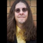 deranged-armed-libertarian-senate-candidate-live-tweets-manhunt,-taunts-cops:-‘a-hell-of-a-show’