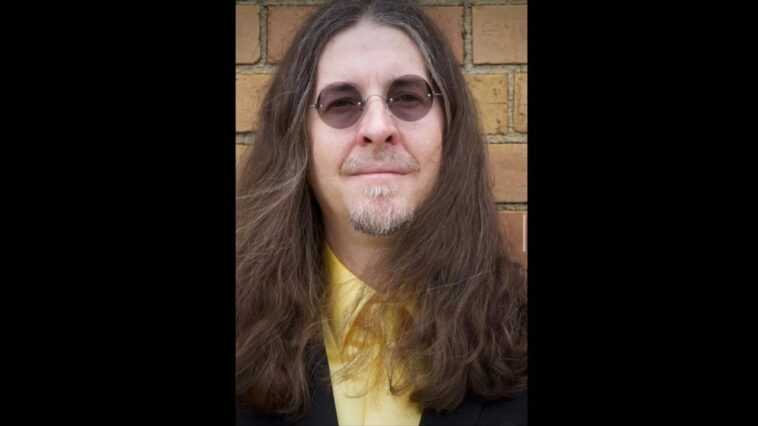 deranged-armed-libertarian-senate-candidate-live-tweets-manhunt,-taunts-cops:-‘a-hell-of-a-show’
