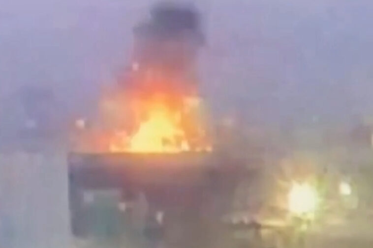 lax’s-embattled-‘people-mover’-malfunctions-with-massive-arc-flash-during-routine-test-of-train