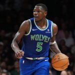 timberwolves-lose-anthony-edwards-for-2-months-after-arthroscopic-procedure-on-right-knee:-report