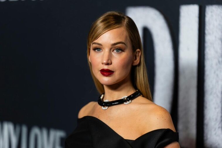 jennifer-lawrence-sparks-plastic-surgery-speculation-after-unrecognizable-photo-shoot