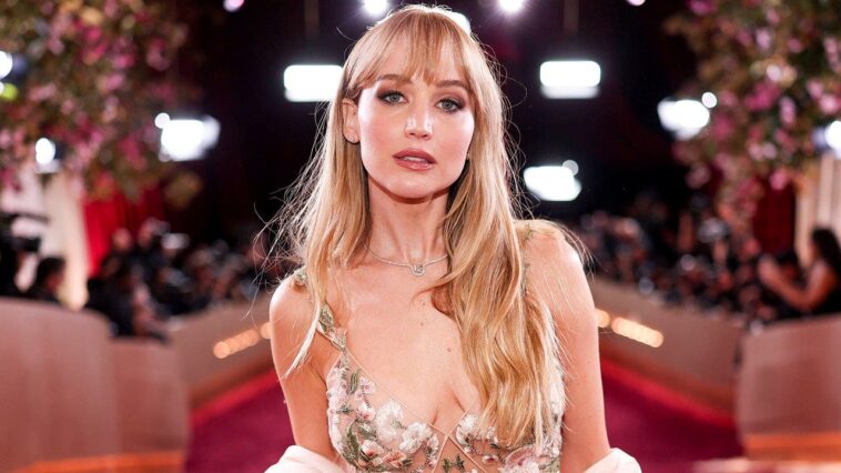 jennifer-lawrence’s-candid-plastic-surgery-reveal-overshadowed-by-fans-calling-her-‘unrecognizable’