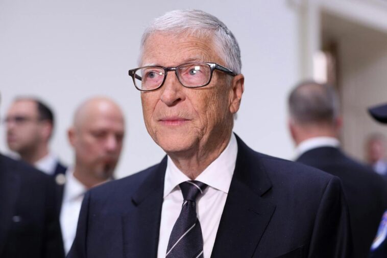 bill-gates-says-some-will-live-‘like-the-amish’-as-technology-replaces-human-workers