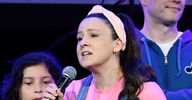 netflix-star-ms.-rachel-accuses-children’s-soccer-league-of-‘racism’-after-police-called-on-black-player’s-parents