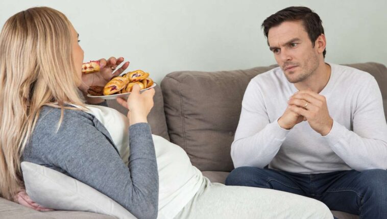 9-subtle-clues-your-wife-is-pregnant