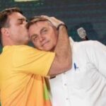 flavio-bolsonaro-releases-statement-from-florida,-thanks-president-milei-and-president-trump-–-“to-you-who-voted-for-me-and-dream-of-change:-we-are-not-defeated-and-not-alone”