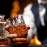 new-123.4-proof-whiskey-prompts-expert-warning-that-stronger-isn’t-always-better