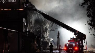 ukraine-field-report:-russian-missiles-hit-kyiv-university-and-southern-bridge-as-oleshky-ceasefire-takes-effect