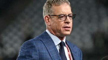 troy-aikman-gives-significant-update-on-broadcasting-future-amid-espn-contract-drama