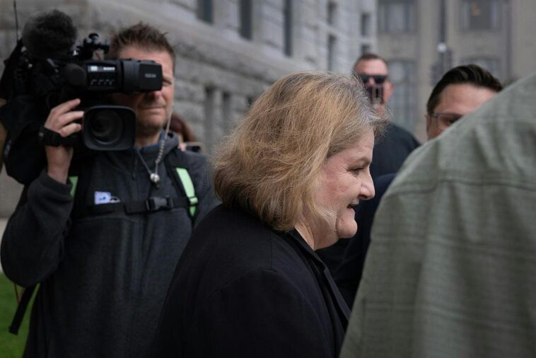 exclusive:-new-probe-opens-into-judge-who-helped-illegal-immigrant-evade-ice
