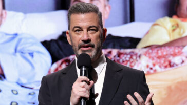 jimmy-kimmel-calls-sarah-palin-transgender-in-rant-bashing-trump’s-stump-speech