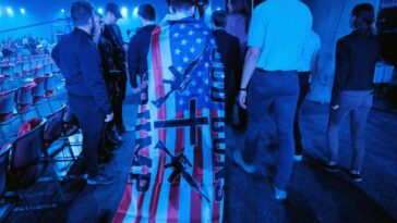 the-danger-of-‘no-enemies-to-the-right’
